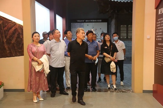 参观凤县革命纪念馆|陕西省花协