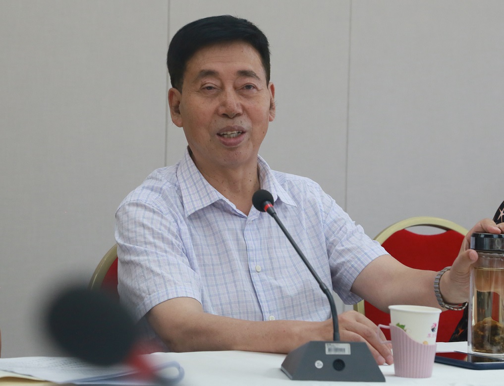 陕西省花协原会长郭志诚发表讲话